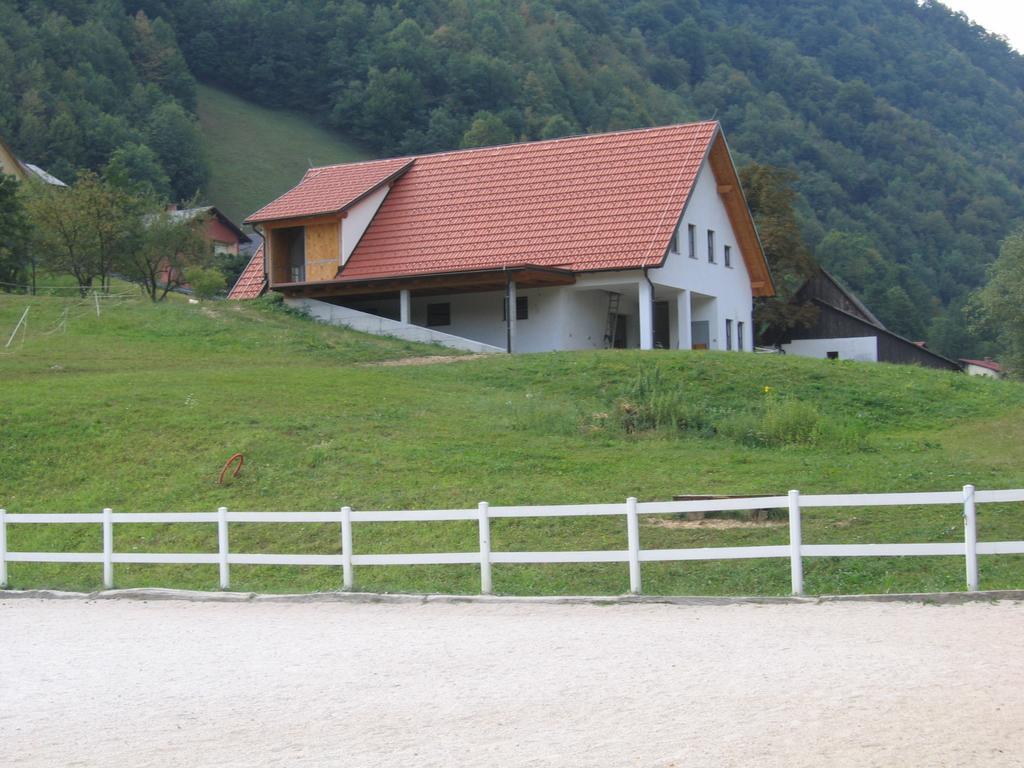 Apartment Sever Idrija Pokoj fotografie